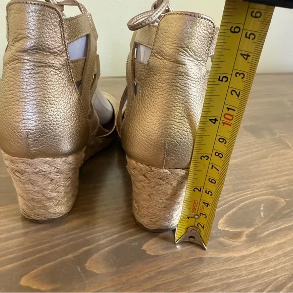 Vionic Women’s 6.5 Gold Calypso Lace Up Espadrille Wedge Sandals