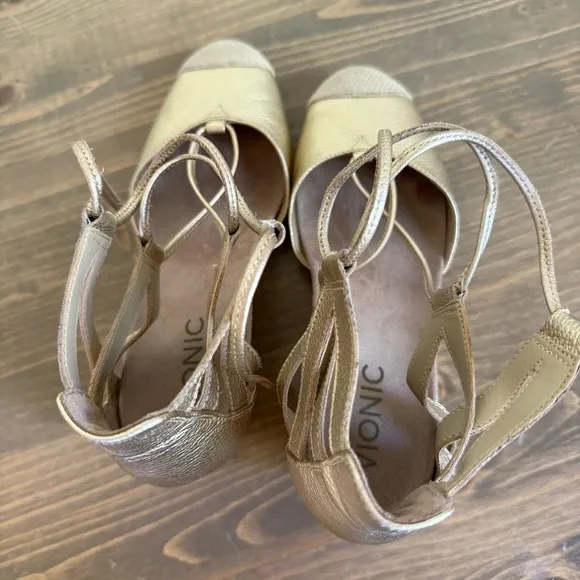 Vionic Women’s 6.5 Gold Calypso Lace Up Espadrille Wedge Sandals