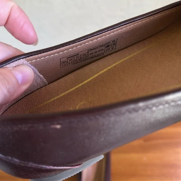 Vionic Women's Brown Loafers size 7.5 embossed leather
