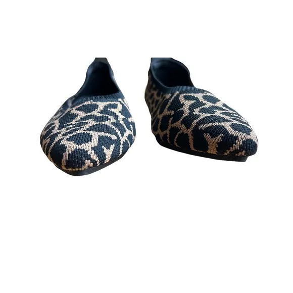 Vivaia Aria 5° Pointed Toe Ballet Flats Animal Water Repellant Size 40.5 US 9.5