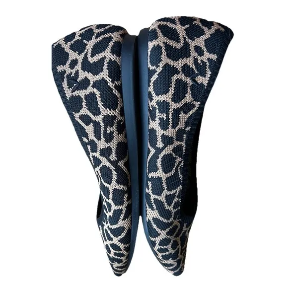 Vivaia Aria 5° Pointed Toe Ballet Flats Animal Water Repellant Size 40.5 US 9.5
