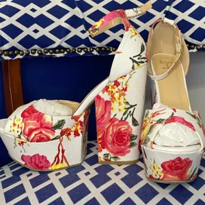 White floral high platform heel ankle strap wedge sandals Sz 10 shoe dazzle