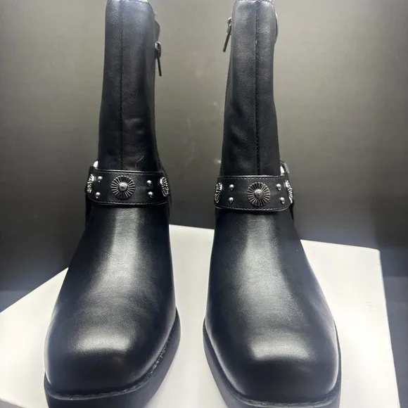 Wild Pair Stellaa Platform Women's Boots New Size 9 Black No Box
