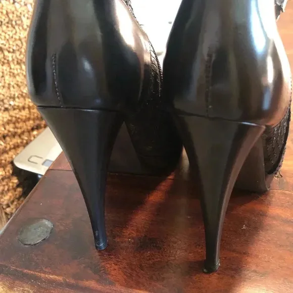 Woman’s Barbara Bui Textured Leather Platform Stiletto Ankle Boot EU 37.5/US 7