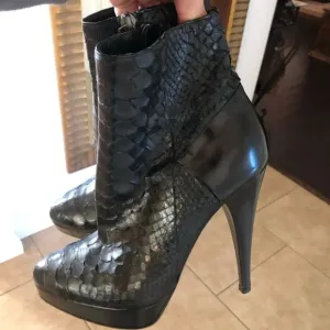 Woman’s Barbara Bui Textured Leather Platform Stiletto Ankle Boot EU 37.5/US 7