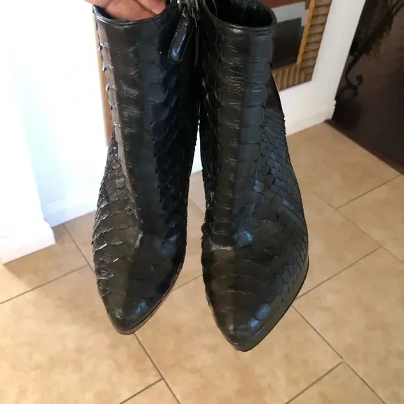 Woman’s Barbara Bui Textured Leather Platform Stiletto Ankle Boot EU 37.5/US 7