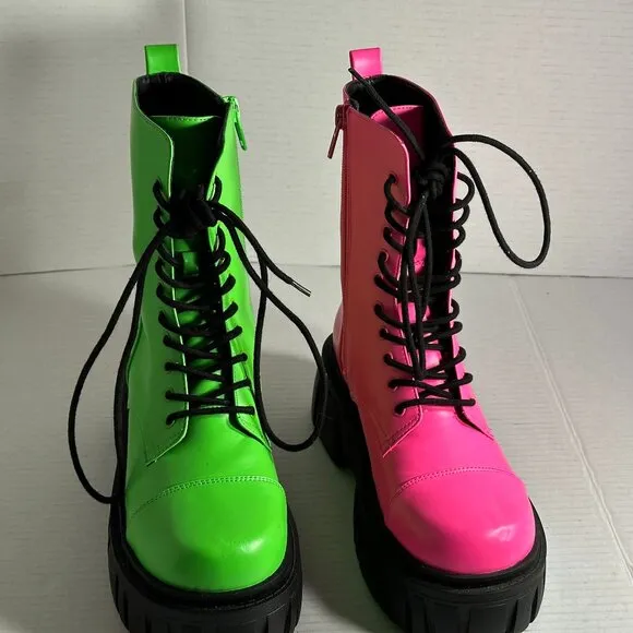 WOMAN'S BOOTS SIZE 9M CLUBB EXX/DOLLS KILL
