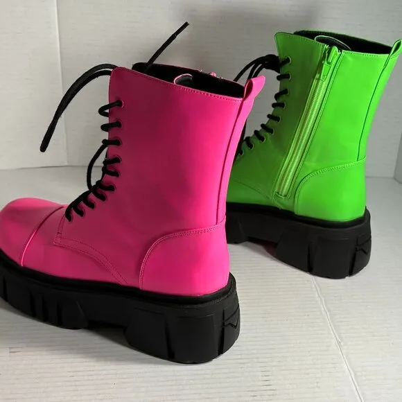 WOMAN'S BOOTS SIZE 9M CLUBB EXX/DOLLS KILL