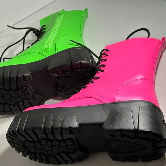 WOMAN'S BOOTS SIZE 9M CLUBB EXX/DOLLS KILL
