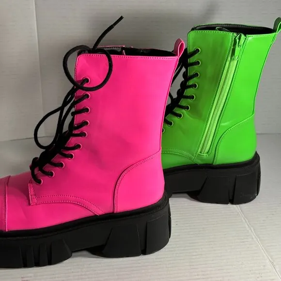 WOMAN'S BOOTS SIZE 9M CLUBB EXX/DOLLS KILL