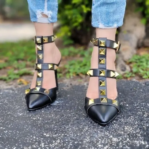 Women's Black Rockstud Ankle Strap Pump