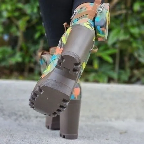 Women's Camo Print Block Heel Lace‎ Up Botties