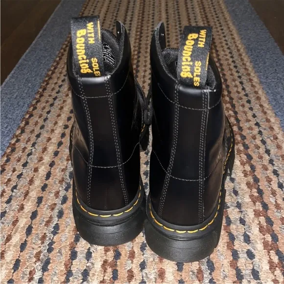 Women's New Without Box Dr. Martens Air Wair Platform Boots Size 8