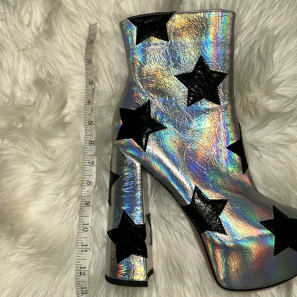 Women’s Silver Metallic Black star platform boots size 11