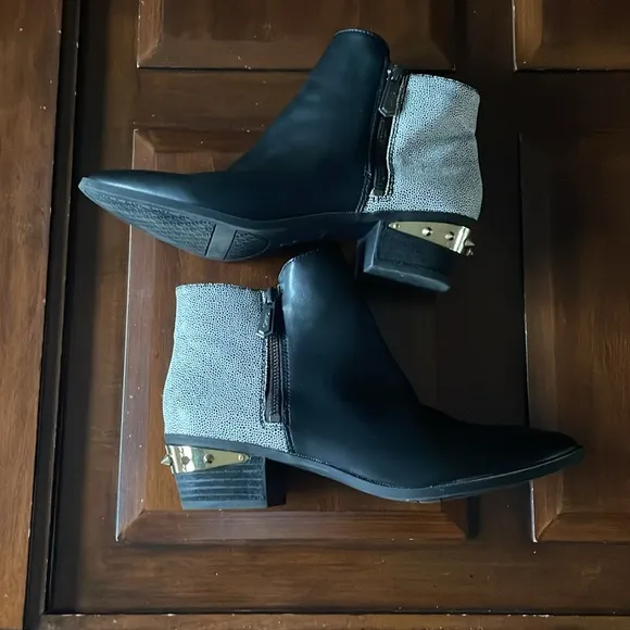 Women’s size 9 circus by Sam Edelman block heel Highland booties