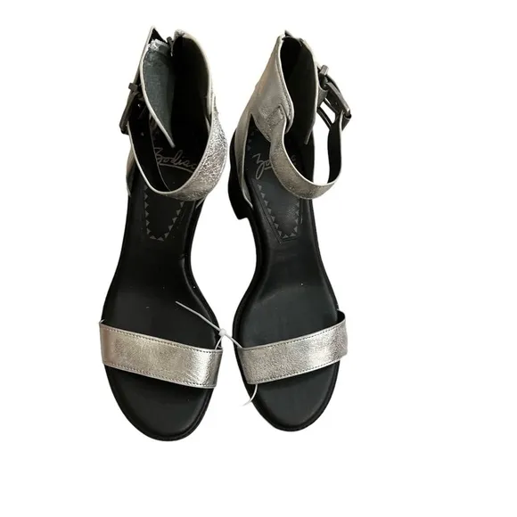 ✅Womens Zodiac Ilsa Block Heel Sandal in Metallic Silver