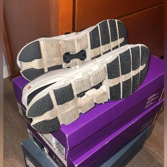 Worn! On Men’s Cloud x 4 in Ivory Black (size 9)