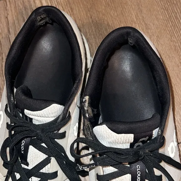 Worn! On Men’s Cloud x 4 in Ivory Black (size 9)