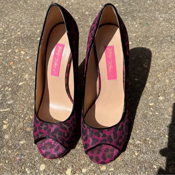 Y2k Vintage Betsey Johnson Leopard Print Peep-Toe Heels - Pink and Black