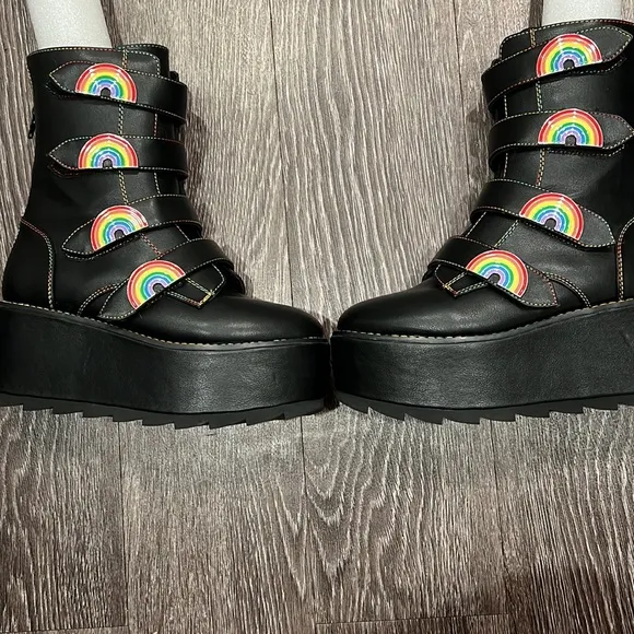 YRU Karma Rainbow Platform Black Vegan Boots Size 8