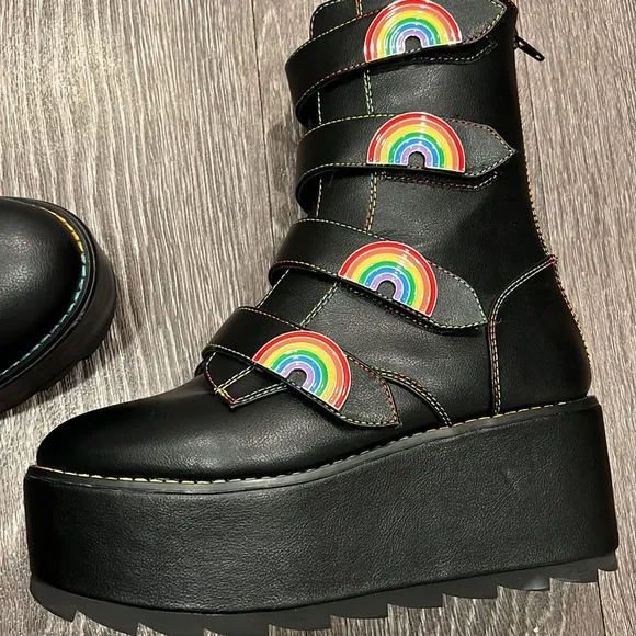 YRU Karma Rainbow Platform Black Vegan Boots Size 8