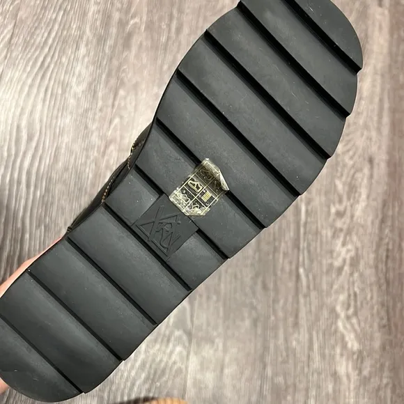 YRU Karma Rainbow Platform Black Vegan Boots Size 8