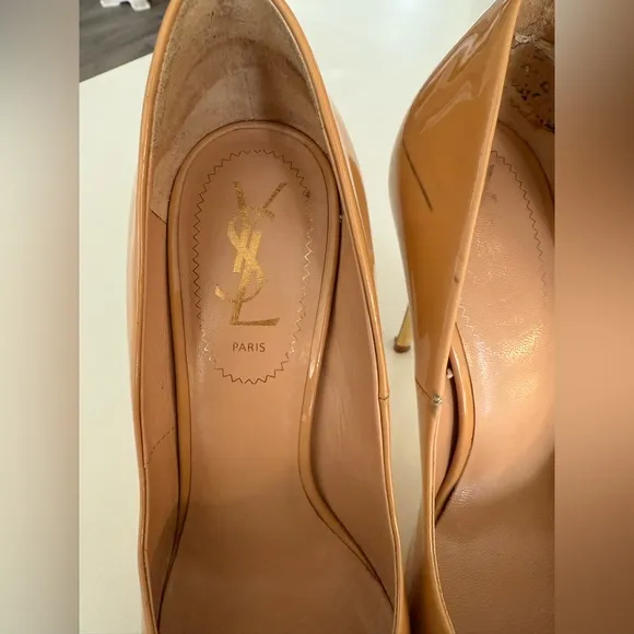 Yves Saint Laurent Paris YSL Beige Patent Pointed Pumps Sz 39 Nude Leather gold
