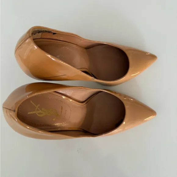Yves Saint Laurent Paris YSL Beige Patent Pointed Pumps Sz 39 Nude Leather gold