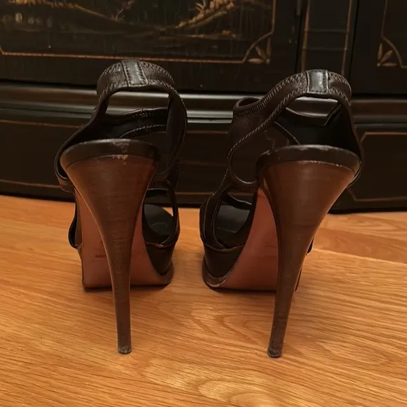 Yves Saint Laurent Platform Leather Sandals Size 36.5