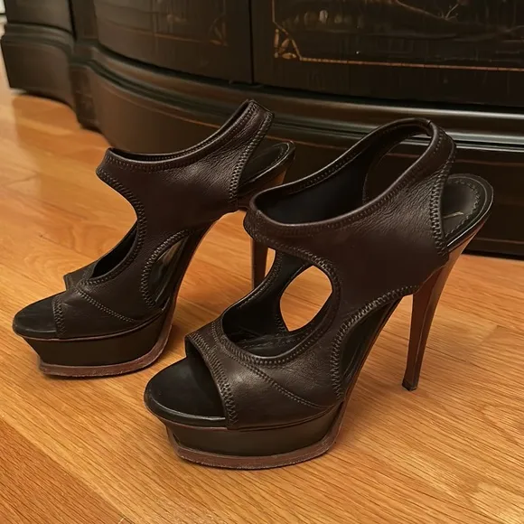 Yves Saint Laurent Platform Leather Sandals Size 36.5