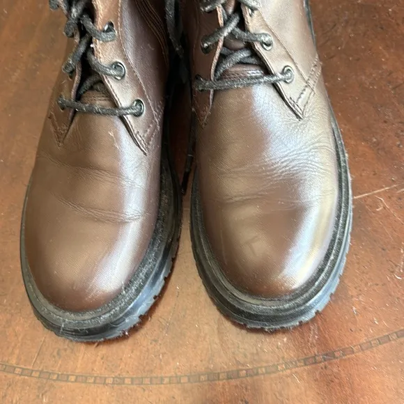 ZARA LACED LEATHER ANKLE BOOTS
