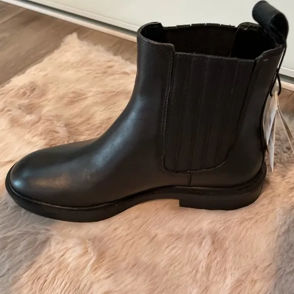 ZARA Leather Low Heel Ankle Boots