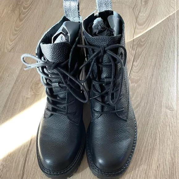 ZARA LOW HEEL LACED 100% LEATHER ANKLE BOOTS