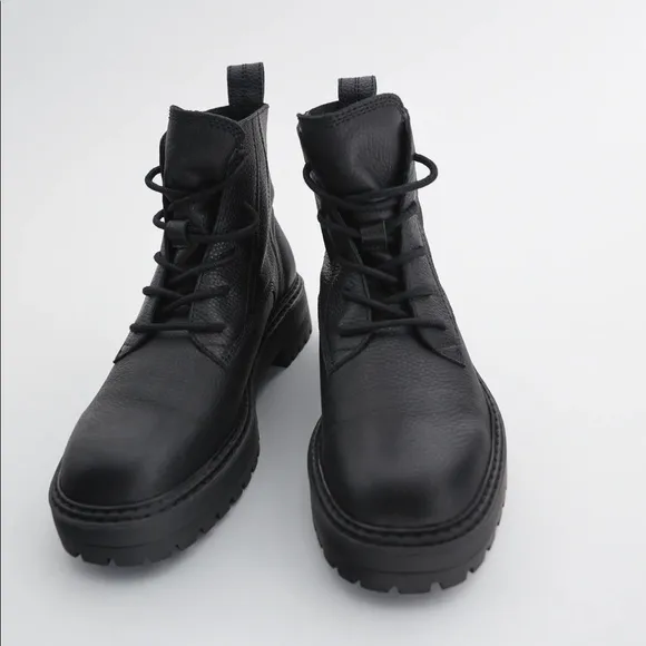 ZARA LOW HEEL LACED 100% LEATHER ANKLE BOOTS
