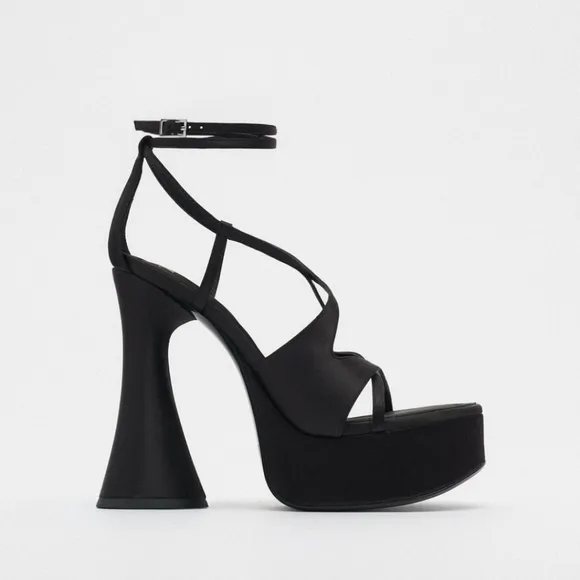 ZARA STRAPPY PLATFORM SANDALS bloggers favorite
