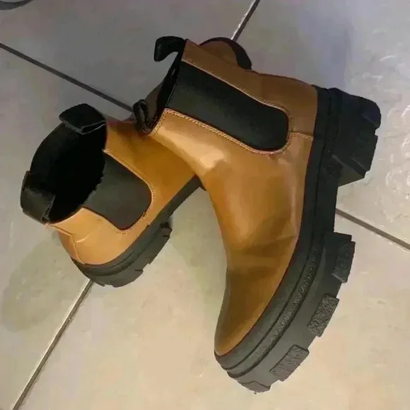 Zara Tan Black rubberized bottom boots size 39